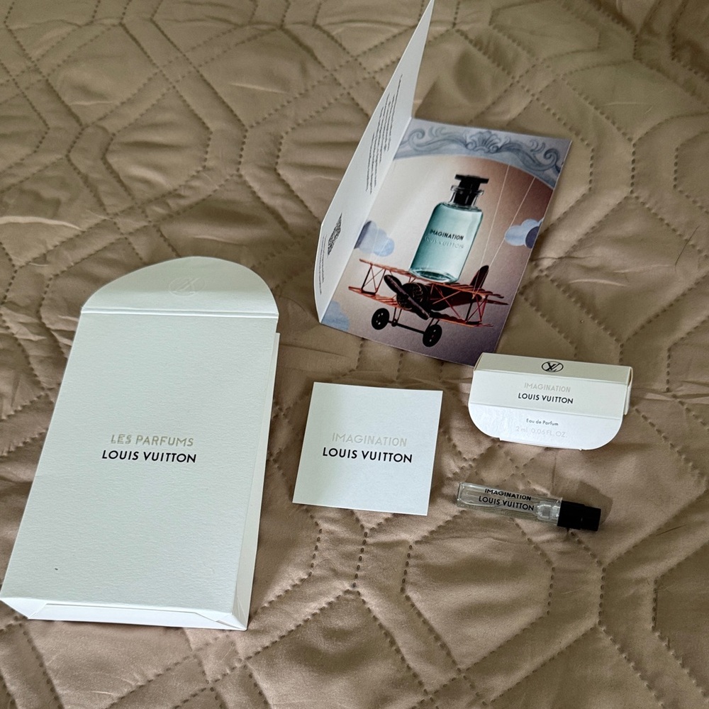 Louis Vuitton Imagination Sample Set in Light Aqua and White